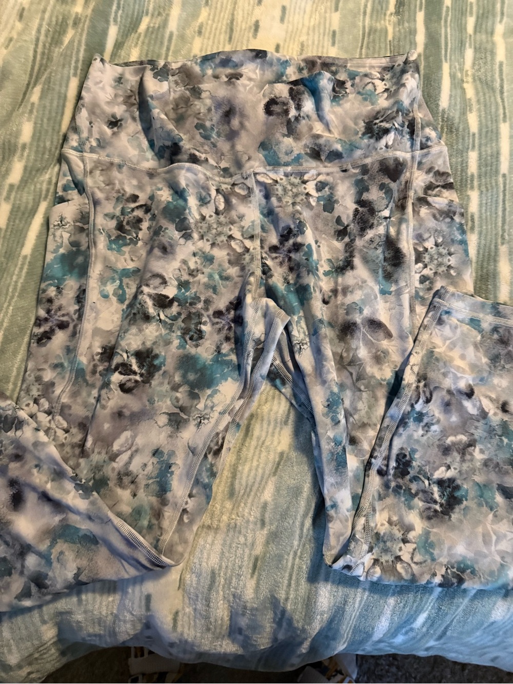 Lululemon High-Waist Floral Print Leggings - Blue Gray